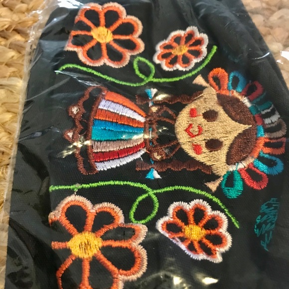 Mexican embroidered face mask - Picture 3 of 4